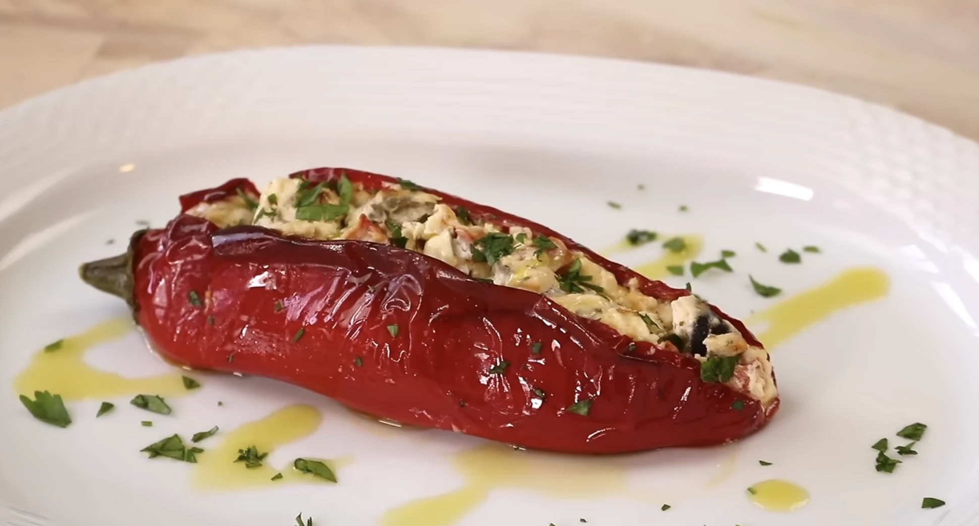 Fetával töltött sült paprika
